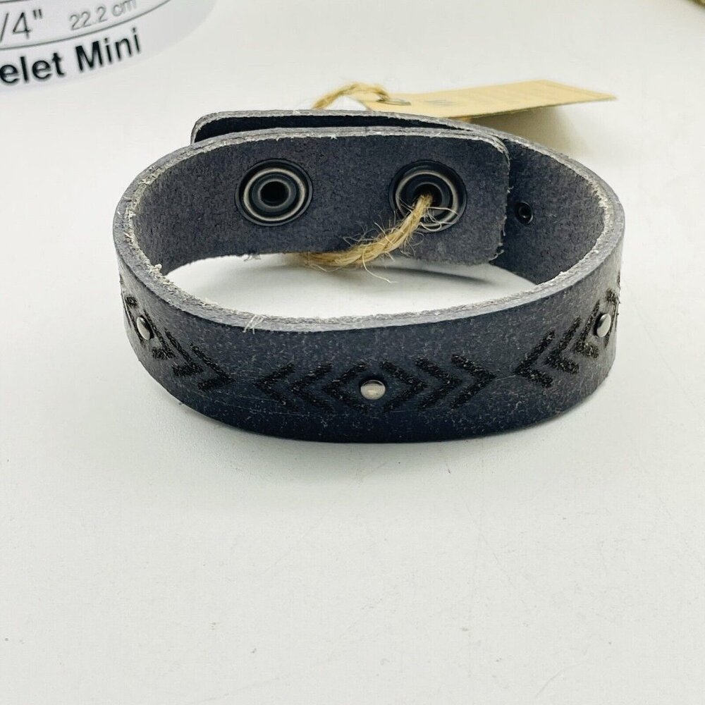 MOST WANTED Handcrafted Leather Bracelet Silver Tone Snaps Arrow Accents Tagged - Picture 3 of 6